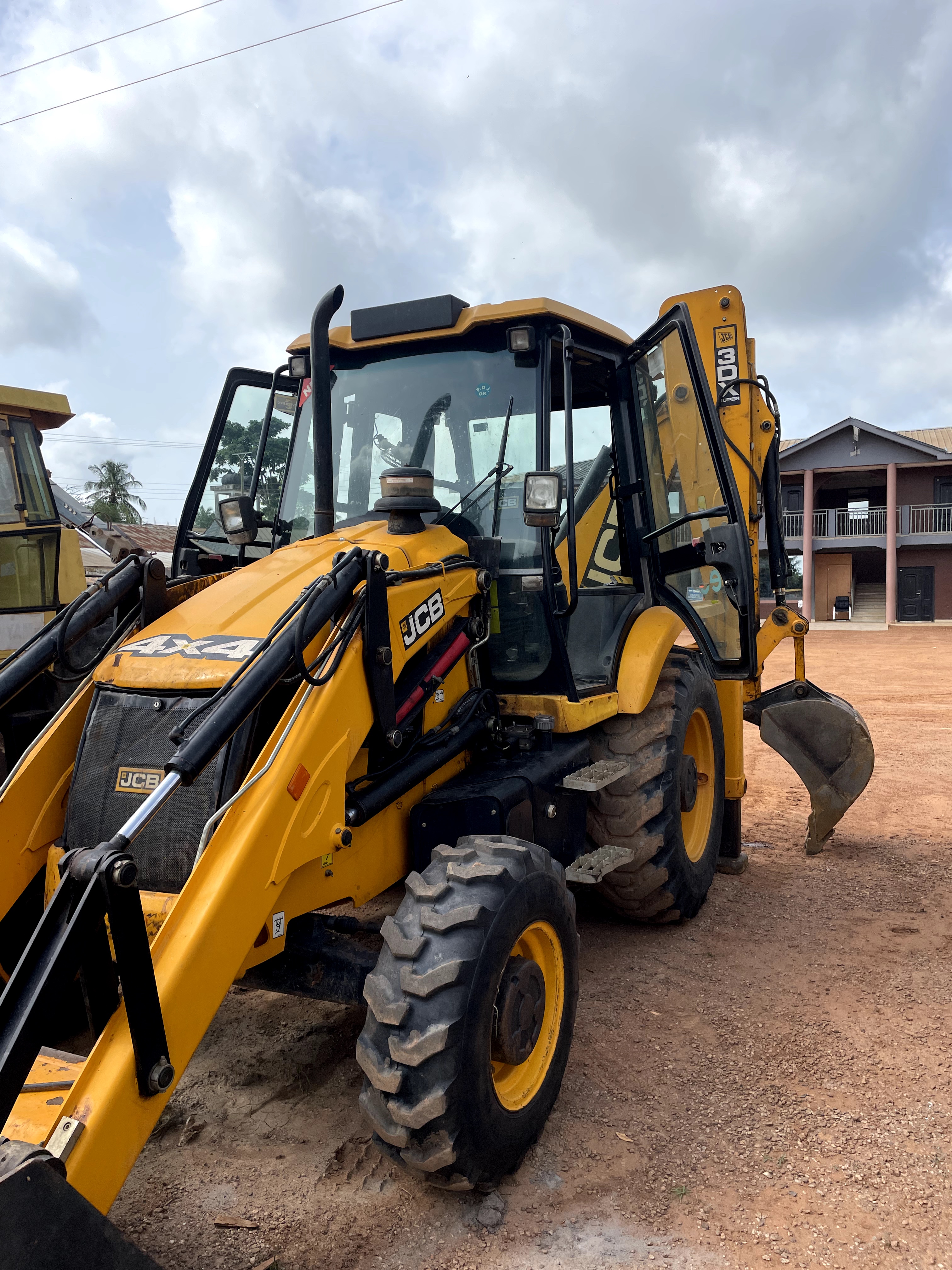 JCB Backhoe thumbnail 3