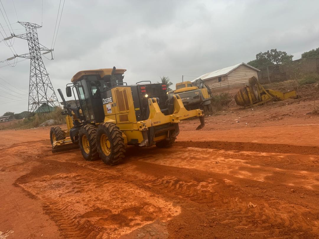John Deere Grader thumbnail 4
