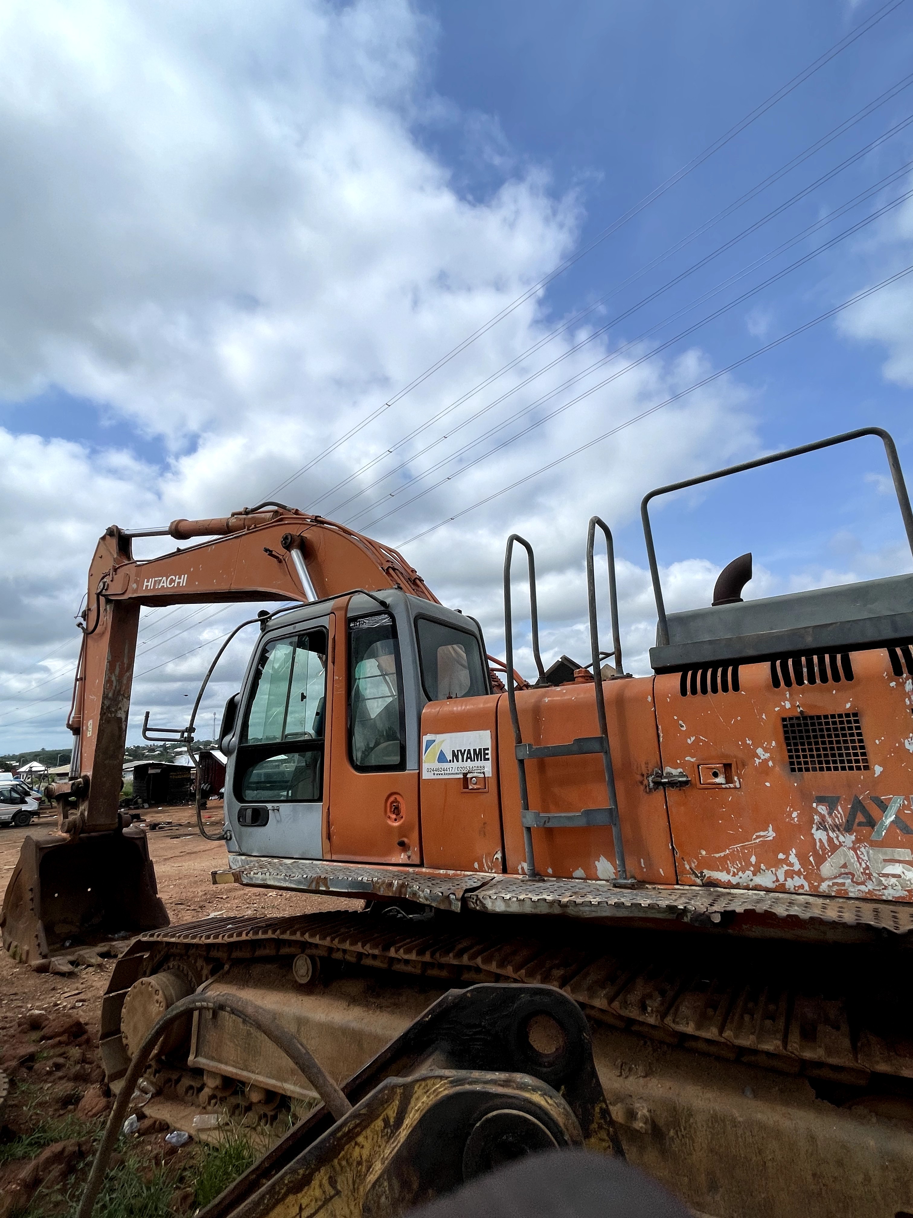 Hitachi 470 Excavator